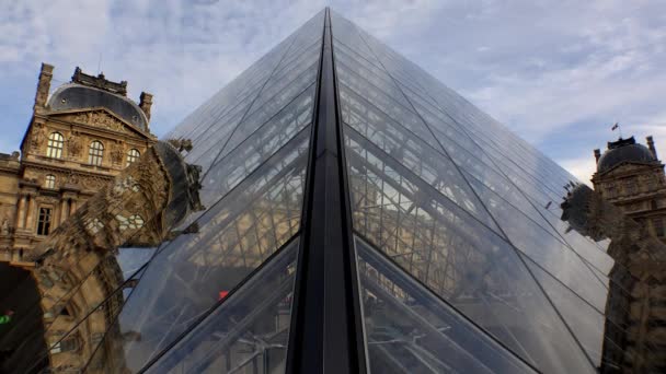 Louvre Das Berühmte Kunstmuseum Paris Pyramide Frankreich Video Uhd — Stockvideo