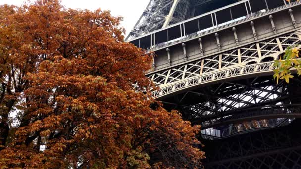 Apoio Torre Eiffel Paris França Tiros Uhd — Vídeo de Stock