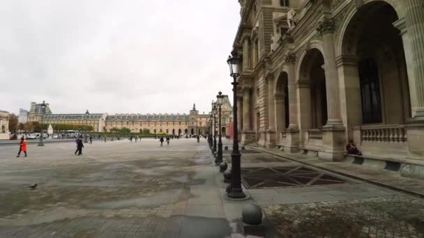 Лувр Знаменитый Художественный Музей Париже Францию Видео Uhd — стоковое видео