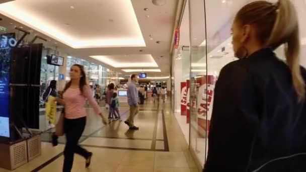 Prague República Checa Summer 2015 Supermercado Shopping Center Praga República — Vídeo de Stock