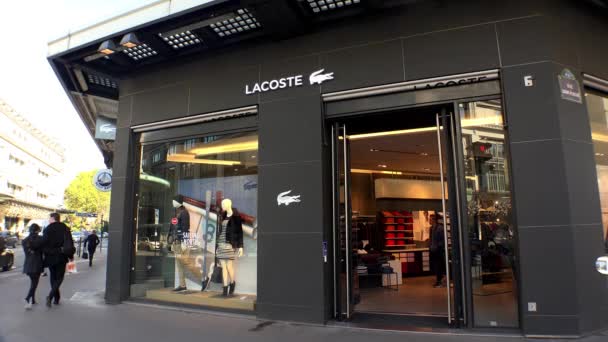 Tienda Lacoste Outlet Centro París Video Uhd — Vídeos de Stock