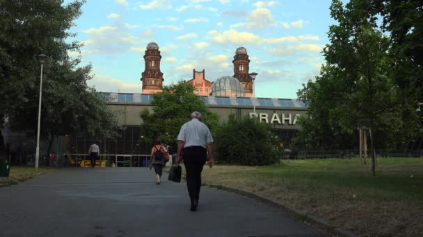 布拉格 Prague Czech 2015年夏季 布拉格火车站 捷克共和国 4K录像 — 图库视频影像