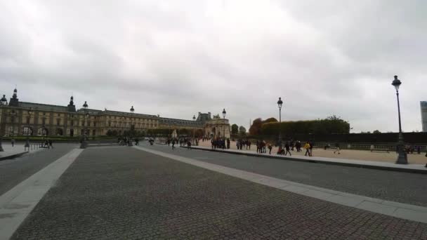 Het Louvre Het Beroemde Kunstmuseum Parijs Frankrijk Video Uhd — Stockvideo