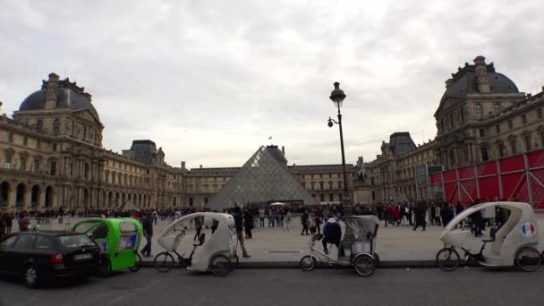Лувр Знаменитий Музей Мистецтв Парижі Піраміда Франція Відео Uhd — стокове відео