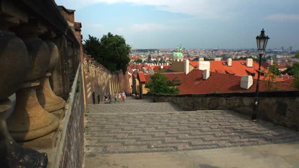 Prag Yaşlı Prag Üst Manzara Mimarlık Eski Evler Sokaklar Mahalleler — Stok video
