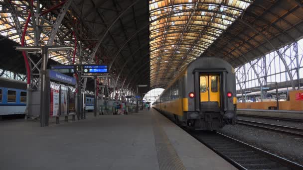 Praag Tsjechië Summer 2015 Het Treinstation Praag Tsjechië Video — Stockvideo