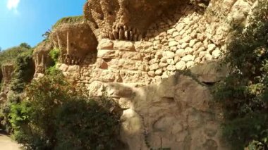 Park Guell, Gaudi, Barselona. İspanya. 4K 'da video, UHD