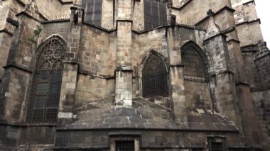 Barselona 'nın Gotik Mahallesi. İspanya. 4K 'da video, UHD