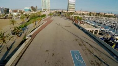 Hava görüntüsü. Barselona 'da. Mimarlık, binalar ve sokaklar. İspanya. 4K 'da video, UHD ProRes.