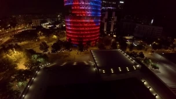 Vista Aérea Torre Agbar Barcelona España Prores Buenas Noches Video — Vídeos de Stock
