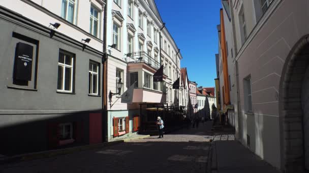 Old Tallinn Architecture Old Houses Streets Neighborhoods Video Uhd — Stock Video