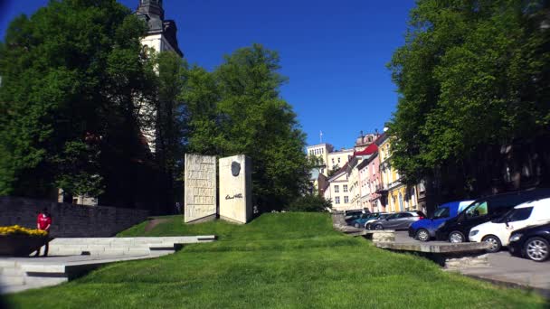 Yaşlı Tallinn Mimarlık Eski Evler Sokaklar Mahalleler Video Uhd — Stok video