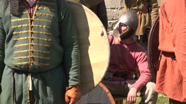 Acampamento Dos Vikings Vikings Antes Batalha Guerreiros Medievais Vídeo Uhd — Vídeo de Stock