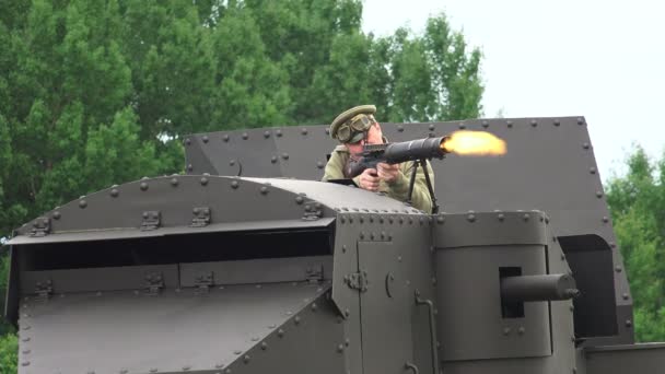 Los Soldados Inspeccionan Arma Antes Pelea Primera Guerra Mundial Primera — Vídeo de stock