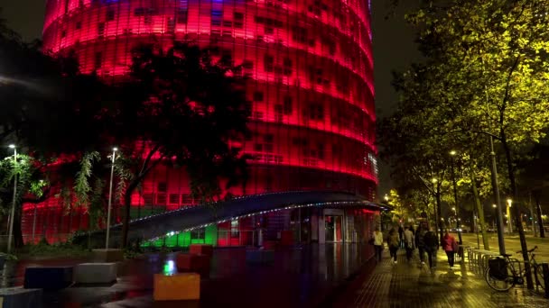 Torre Agbar Barcelonában Spanyolországba Éjt Videó Ban Uhd — Stock videók