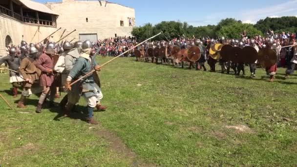 Ett Slag Vikingarnas Kamp Medeltida Krigare Video Uhd — Stockvideo