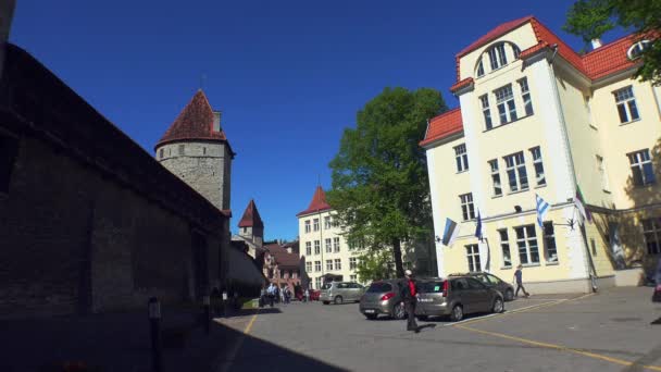 Oude Tallinn Architectuur Oude Huizen Straten Wijken Video Uhd — Stockvideo