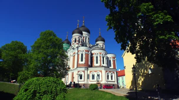 Iglesia Templo Antiguo Tallin Estonia Video Uhd — Vídeos de Stock