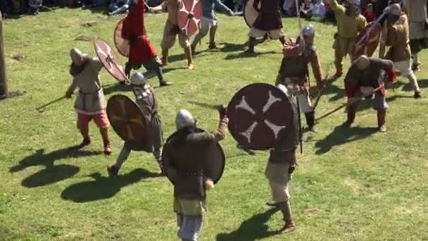 Une Bataille Combat Des Vikings Guerriers Médiévaux Vidéo Uhd — Video