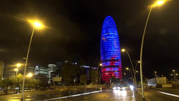 Torre Agbar Στη Βαρκελώνη Ισπανία Νύχτα Βίντεο Uhd — Αρχείο Βίντεο