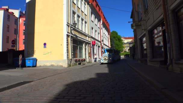 Viejo Tallin Arquitectura Casas Antiguas Calles Barrios Video Uhd — Vídeo de stock