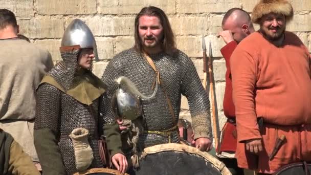 Табір Вікінгів Перед Битвою Вікінги Середньовічні Воїни Відео Uhd Справжній — стокове відео