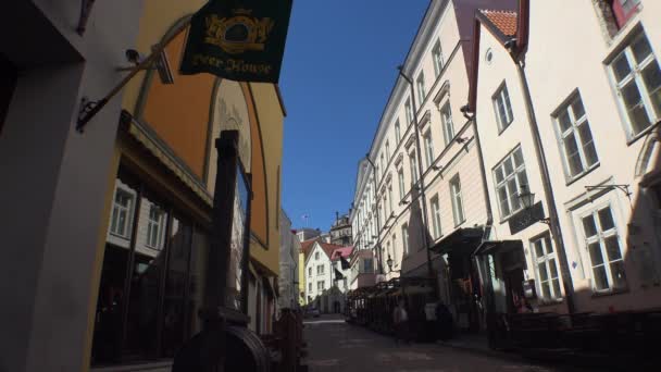 Old Tallinn Architecture Old Houses Streets Neighborhoods Video Uhd — Stock Video