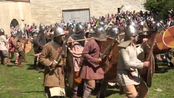 Une Bataille Combat Des Vikings Guerriers Médiévaux Vidéo Uhd — Video