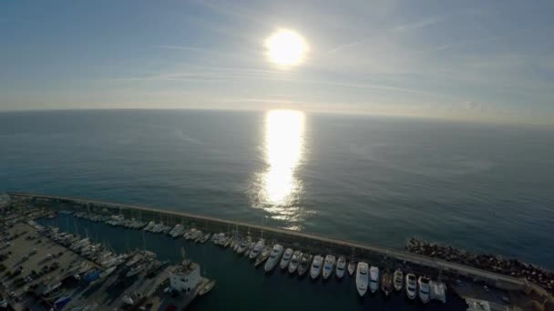 空中风景 巴塞罗那海岸外的伯特号游艇和游艇 西班牙 Uhd视频 — 图库视频影像