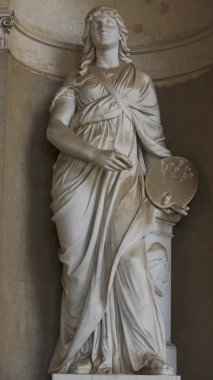 Parktaki eski güzel heykel. Potsdam. Almanya. 4K 'da video, UHD