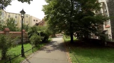 Krakow. Polonya. Mimarlık, eski evler, sokaklar ve mahalleler. 4K 'da video, UHD