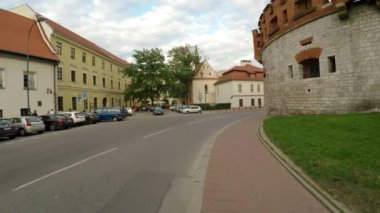 Krakow. Polonya. Mimarlık, eski evler, sokaklar ve mahalleler. 4K 'da video, UHD
