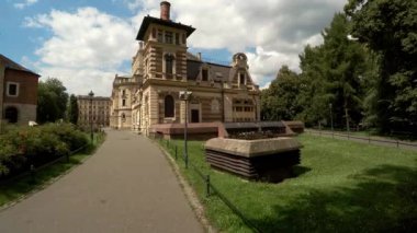 Krakow. Polonya. Mimarlık, eski evler, sokaklar ve mahalleler. 4K 'da video, UHD