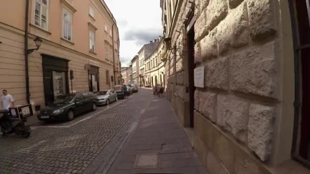 Caminando Por Las Antiguas Calles Cracovia Polonia Video Uhd — Vídeos de Stock