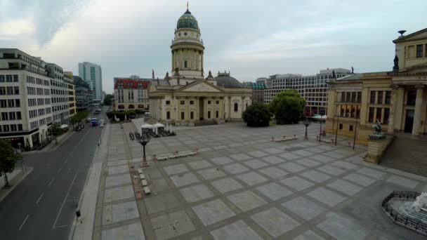 Luchtfoto Duitse Kathedraal Het Gendarmenmarktplein Berlijn Duitsland Video Uhd — Stockvideo