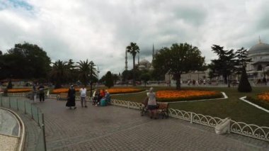 İSTANBUL, TURKEY - 2017 Yazı: İstanbul 'daki Sultan Ahmed Camii. Hindi. 4K 'da video, UHD