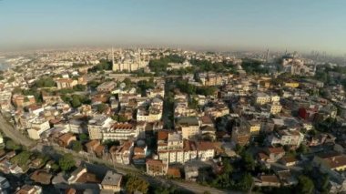 Hava görüntüsü. Mavi Cami. İstanbul 'daki Sultan Ahmed Camii. Hindi. 4K 'da video, UHD