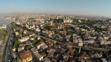 Hava görüntüsü. Mavi Cami. İstanbul 'daki Sultan Ahmed Camii. Hindi. 4K 'da video, UHD