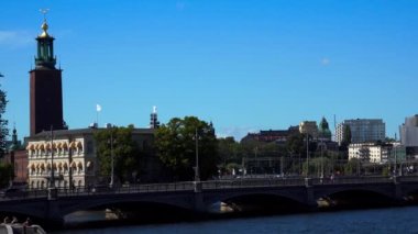 Stockholm. Eski kasaba. Mimarlık, eski evler, sokaklar ve mahalleler. İsveç. 4K 'da video, UHD