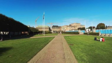 Stockholm. Eski kasaba. Mimarlık, eski evler, sokaklar ve mahalleler. İsveç. 4K 'da video, UHD