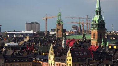 Stockholm 'deki Gamla Stan' in görüntüsü. Eski şehir. İsveç. 4K 'da video, UHD