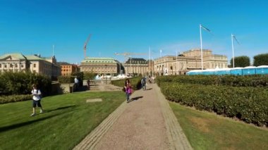 Stockholm. Eski kasaba. Mimarlık, eski evler, sokaklar ve mahalleler. İsveç. 4K 'da video, UHD