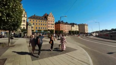Stockholm 'deki Gamla Stan' in görüntüsü. Eski şehir. İsveç. 4K 'da video, UHD