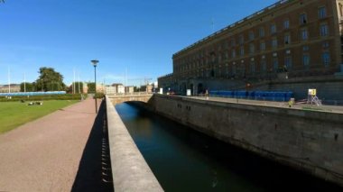 Stockholm 'deki Reichstag binası. İsveç. 4K 'da video, UHD
