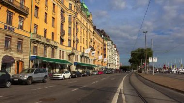 Stockholm. Eski kasaba. Mimarlık, eski evler, sokaklar ve mahalleler. İsveç. 4K 'da video, UHD