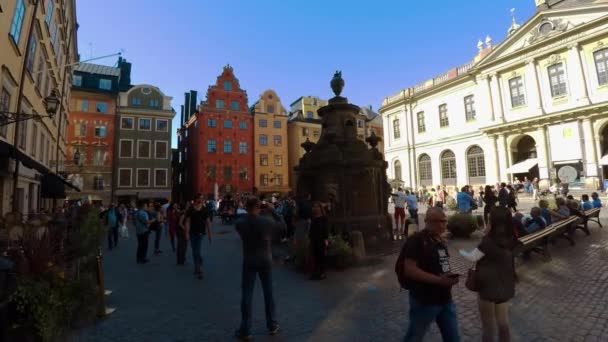 ストックホルムのStortorget Public Square ガンラ スタン スウェーデンだ Uhdでのビデオ — ストック動画