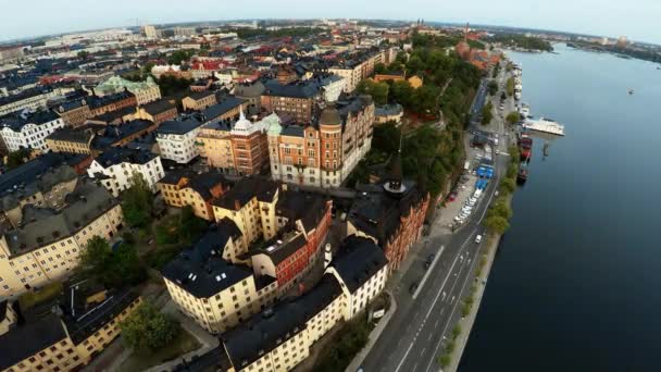 Stockholm. Vieille ville. Architecture, vieilles maisons, rues et quartiers. — Video