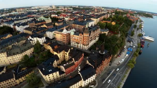 I Stockholm. Gammel by. Arkitektur, gamle hus, gater og nabolag. – stockvideo