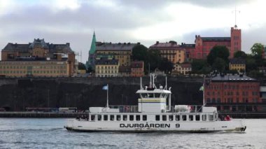 Stockholm. Eski kasaba. Mimarlık, eski evler, sokaklar ve mahalleler. İsveç. 4K 'da video, UHD