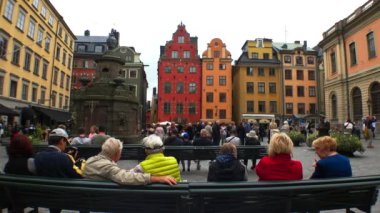 Stortorget Halk Meydanı, Stockholm. Gamla stan. İsveç. 4K 'da video, UHD